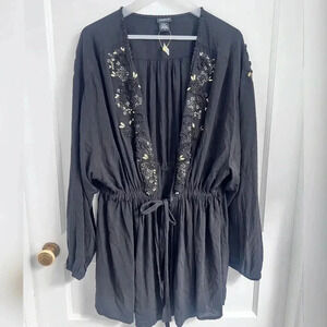 Torrid Black Embroidered Challis Tie Front Kimono Style Top Like New